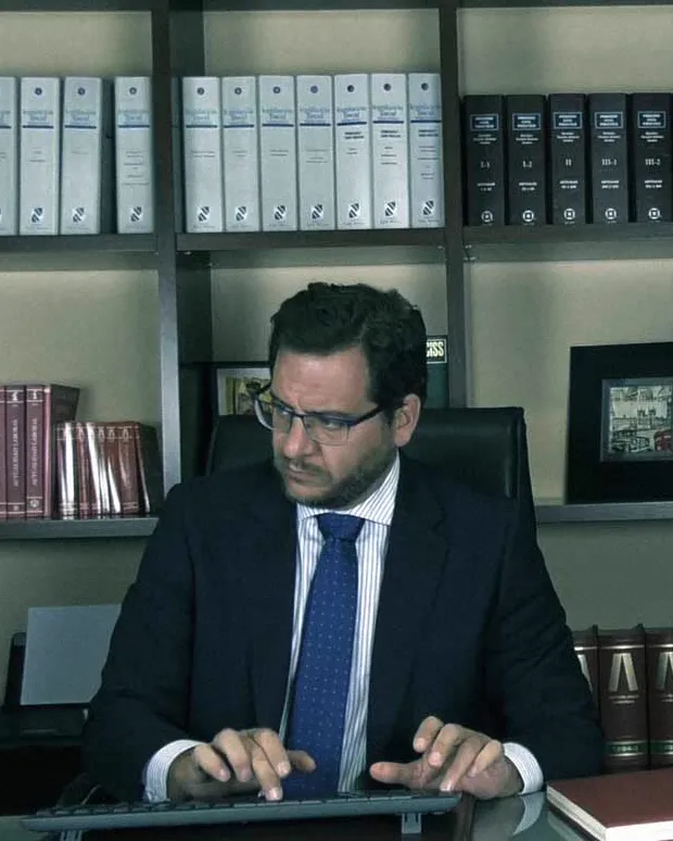 Pablo Tornero Martos, abogado laboralista, en su despacho de Jaén